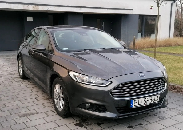 Ford Mondeo cena 48900 przebieg: 149000, rok produkcji 2015 z Łódź małe 92